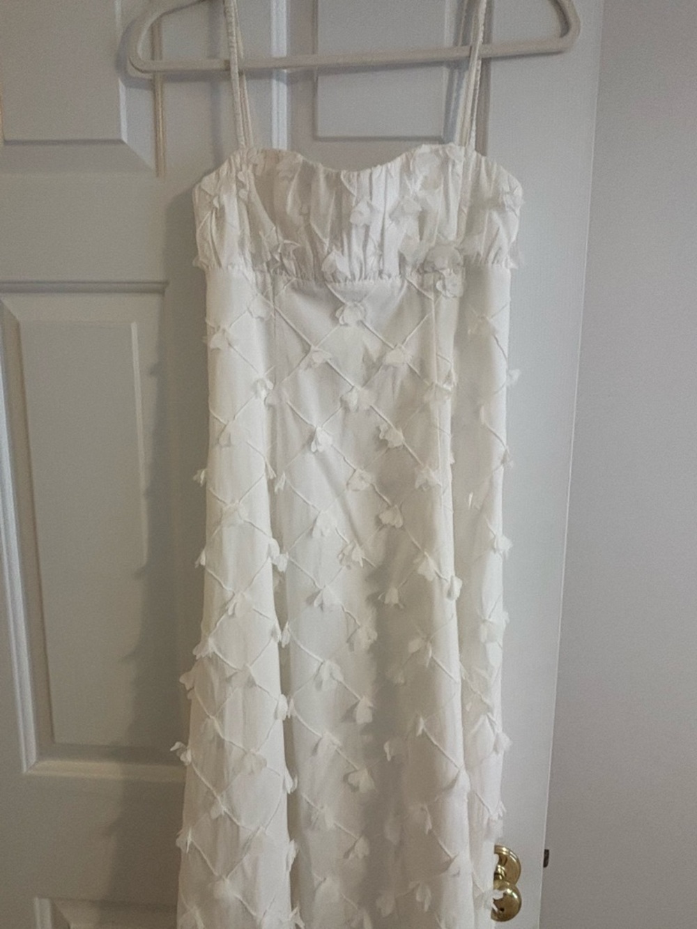 White CLEA dress - Picture 4 of 6
